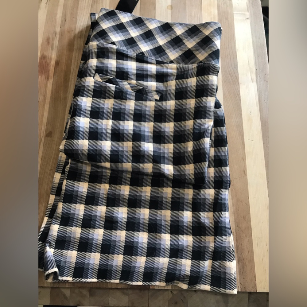 Torrid 1R Plaid Flare Pants NWT - Picture 3 of 9